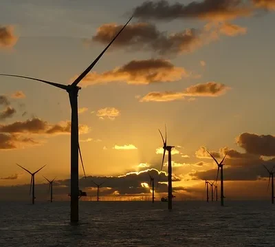 洋上風力発電とは？風力発電の新しい可能性。取り組み事例も紹介！