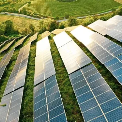 世界の再生可能エネルギーおよび原子力発電量の将来的な目標は？